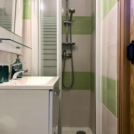 Le Buc - Gare Chantiers - Netflix Apartmán Versailles