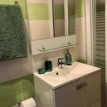 Le Buc - Gare Chantiers - Netflix Apartmán Versailles