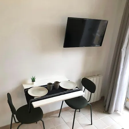 Le Buc - Gare Chantiers - Netflix Versailles