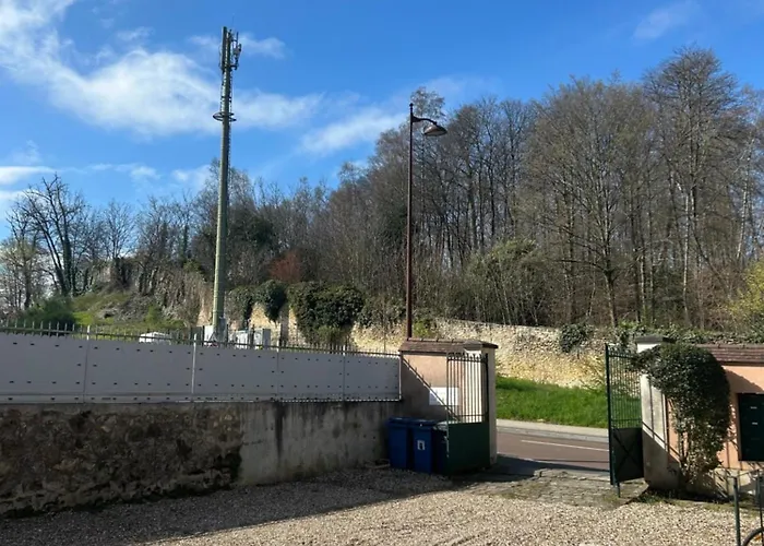 Le Buc - Gare Chantiers - Netflix * Versay